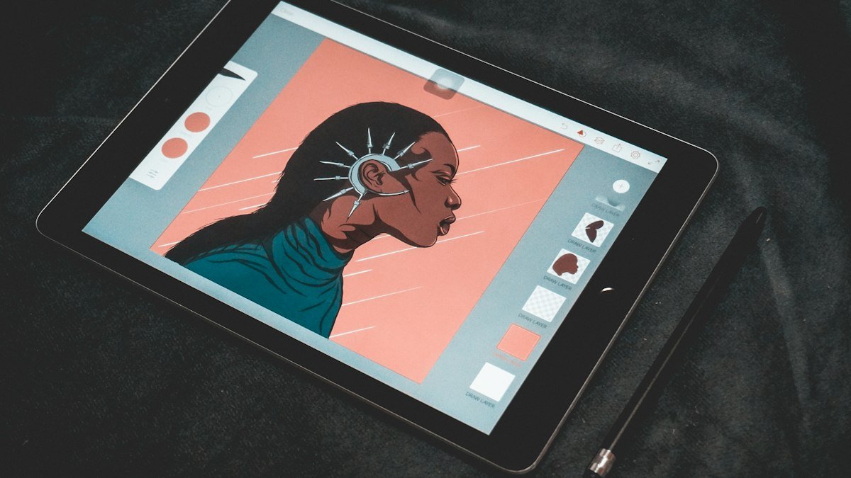 Inpainting: edição de imagem com IA em tablet com caneta
